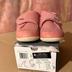 Stonz Cruiser Original Baby Dusty Rose Shoes Size 7 or 24M+